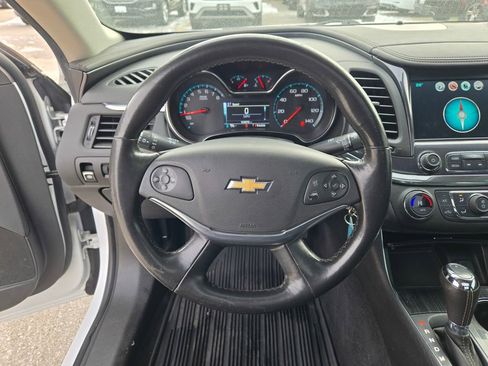 Used 2017 Chevrolet Impala LT w/ Convenience Package image 41
