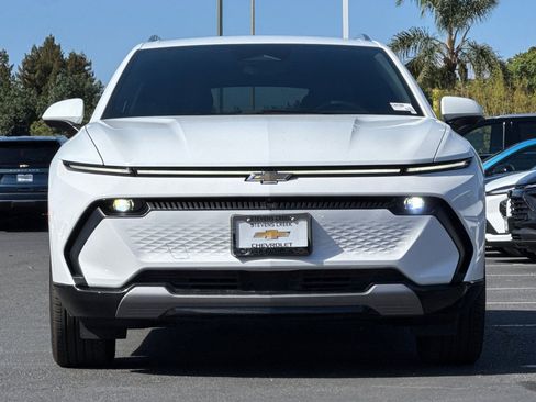 Used 2025 Chevrolet Equinox EV LT w/ Convenience Package image 10