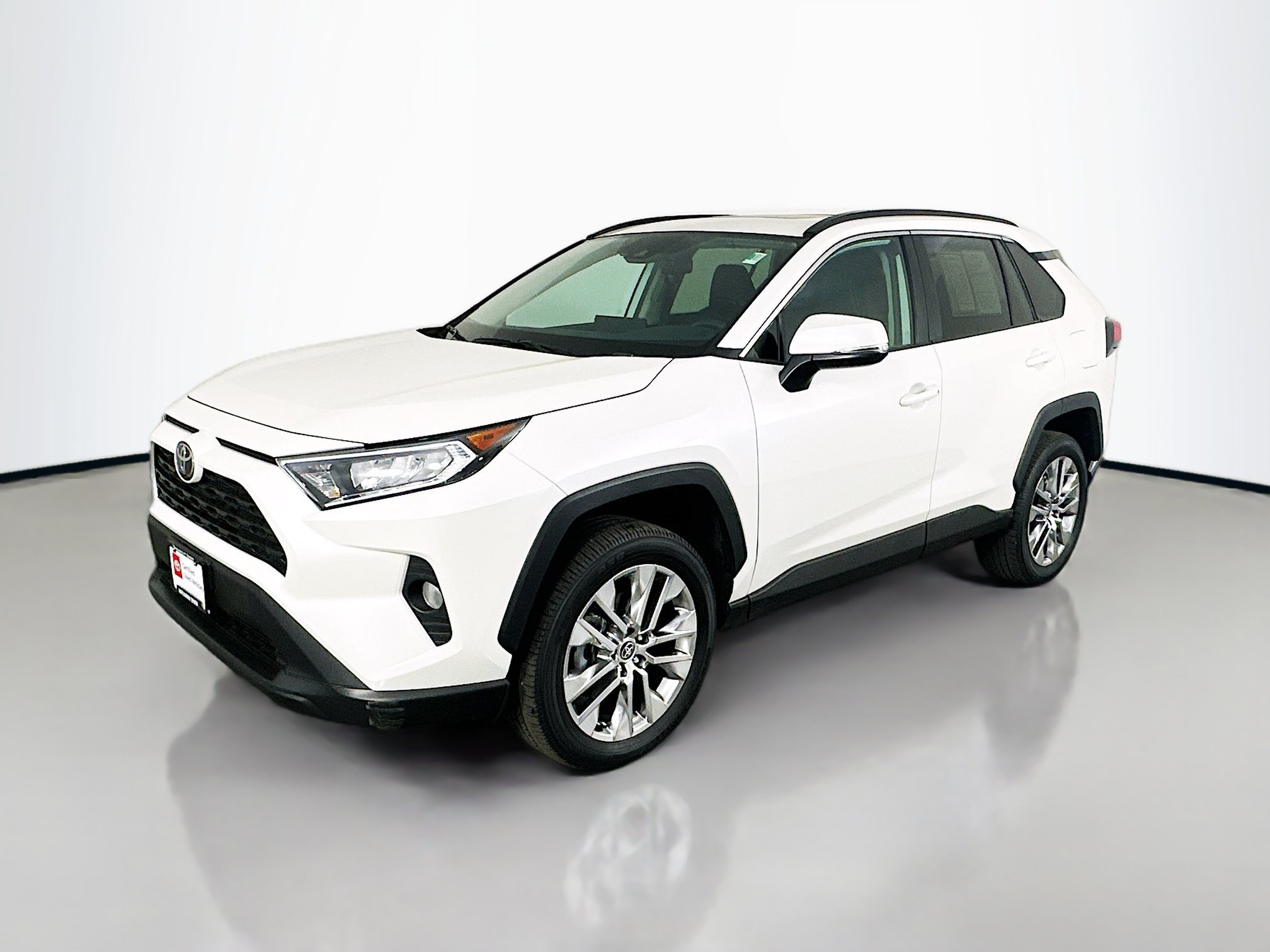Certified 2021 Toyota RAV4 XLE Premium AWD/4WD image 3