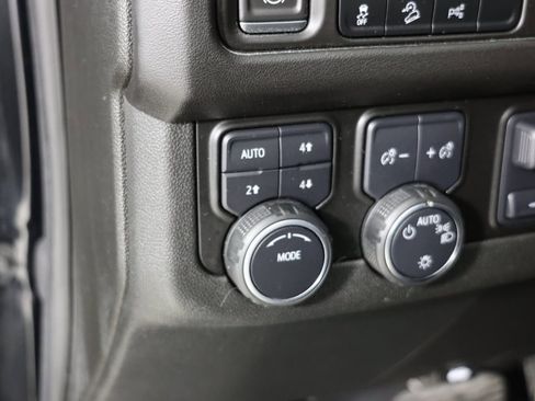 Used 2023 Chevrolet Suburban Premier w/ Advanced Technology Package image 20