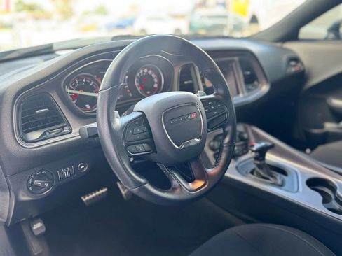 Used 2020 Dodge Challenger R/T Scat Pack RWD image 19