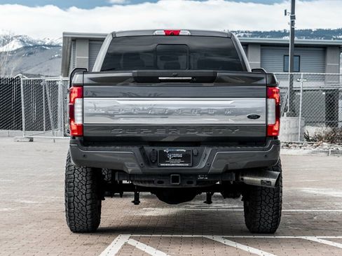 Used 2018 Ford F250 Platinum w/ Platinum Ultimate Package image 6