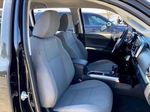 Used 2023 Toyota Tacoma SR5 image 9