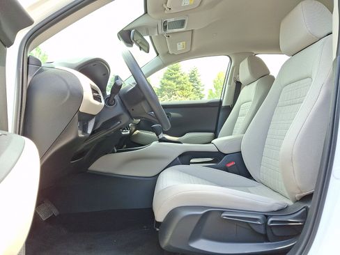 Used 2025 Honda HR-V LX image 13