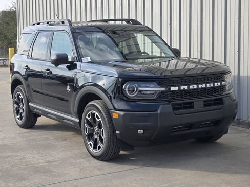 New 2025 Ford Bronco Sport Outer Banks w/ Outer Banks Tech Package+ image 2