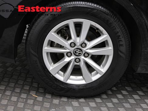 Used 2025 Toyota Camry LE FWD image 30