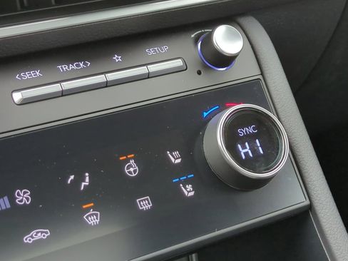 Certified 2025 Hyundai Sonata Limited image 30