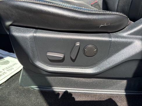 Used 2019 Ford F150 Lariat image 19