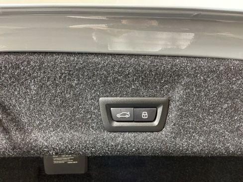 New 2026 BMW 330i Sedan w/ M Sport Package image 32