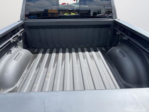 Used 2021 RAM 1500 Laramie AWD/4WD image 43