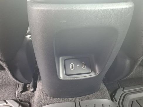 Used 2024 Hyundai Elantra SE FWD image 14