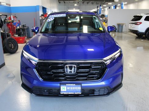 Used 2025 Honda CR-V EX-L image 3