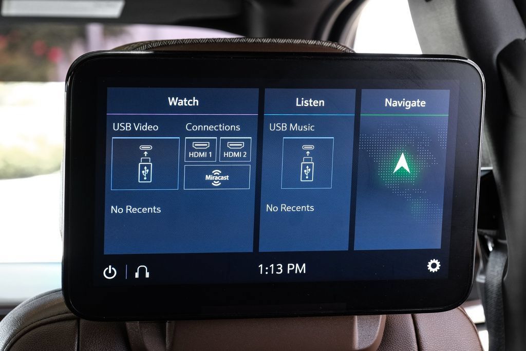 Used 2021 Chevrolet Suburban High Country RWD image 42