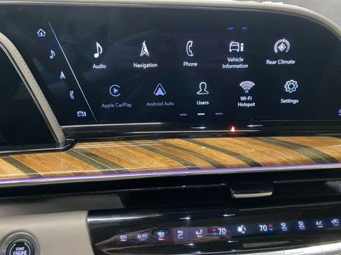 Used 2023 Cadillac Escalade Sport Platinum w/ Heavy-Duty Trailer Package AWD/4WD image 18