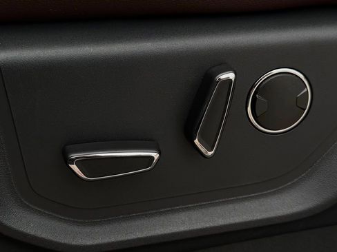 Used 2024 Ford Expedition Max Limited image 6