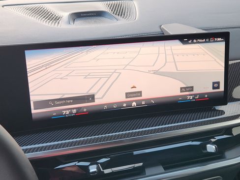 Used 2026 BMW X7 M60i image 16