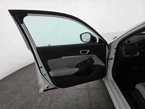 New 2025 Acura Integra image 18