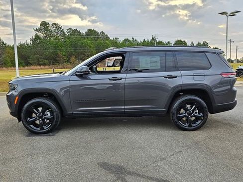 New 2025 Jeep Grand Cherokee L Limited w/ Luxury Tech Group II AWD/4WD image 5