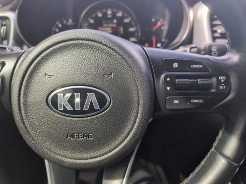 Used 2017 Kia Sorento SX image 41