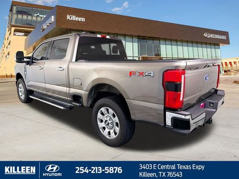 Used 2023 Ford F250 Lariat w/ Chrome Package AWD/4WD image 5