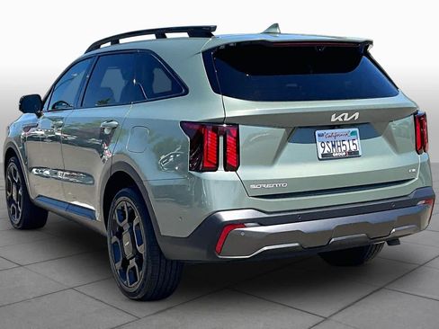 Used 2024 Kia Sorento SX Prestige w/ Sage Leather Package AWD/4WD image 11