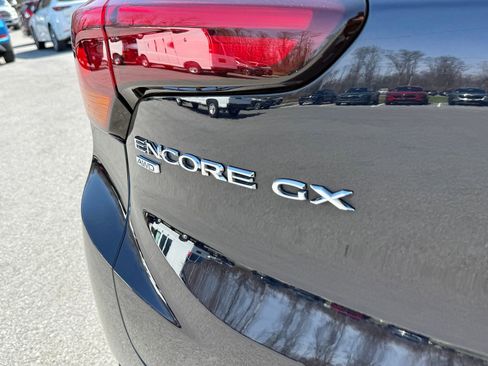 Certified 2021 Buick Encore GX Essence w/ Advanced Technology Package image 9