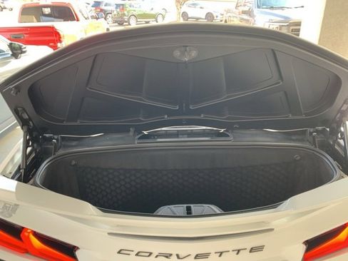 Used 2023 Chevrolet Corvette Stingray Premium Conv w/ Z51 Performance Package image 6