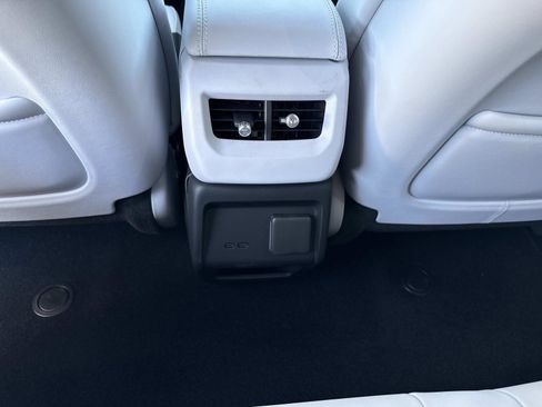 New 2026 Cadillac Optiq Luxury 1 image 17