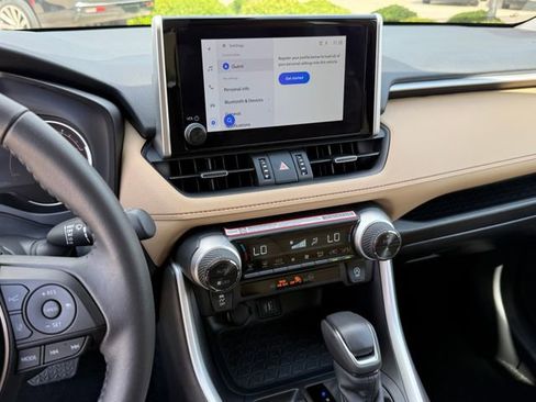 Used 2025 Toyota RAV4 XLE Premium image 22