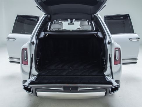 Used 2019 Rolls-Royce Cullinan AWD/4WD image 40