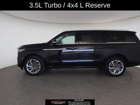 Used 2025 Lincoln Navigator L Reserve AWD/4WD image 7