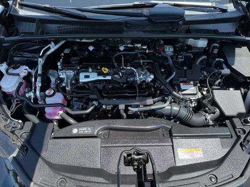 Used 2025 Toyota Prius XLE FWD image 20