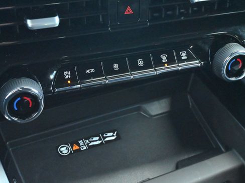 Used 2025 Chevrolet Tahoe Z71 w/ Z71 Off-Road Package image 24