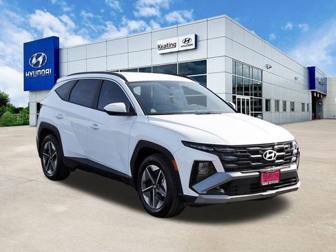 Certified 2025 Hyundai Tucson SEL image 3