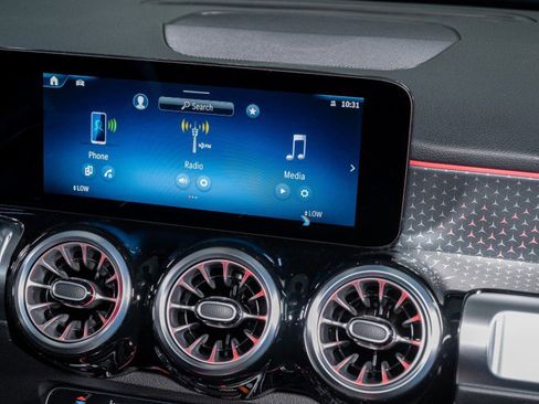 Certified 2025 Mercedes-Benz GLB 250 image 19