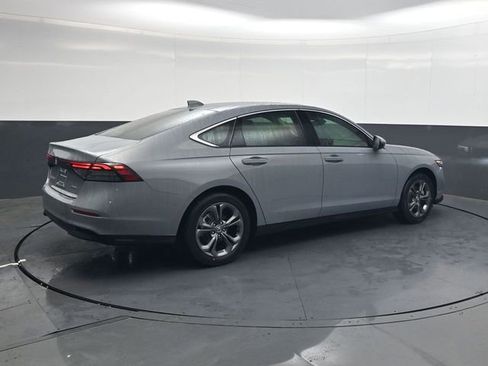 New 2025 Honda Accord EX-L image 4