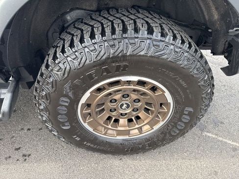 Used 2025 Ford Bronco Outer Banks AWD/4WD image 10