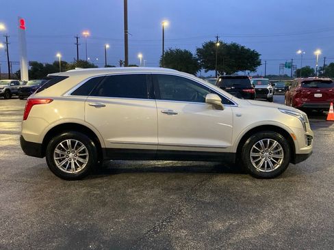 Used 2017 Cadillac XT5 Luxury w/ Driver Awareness Package image 4