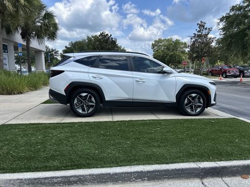 Used 2025 Hyundai Tucson SEL FWD image 4