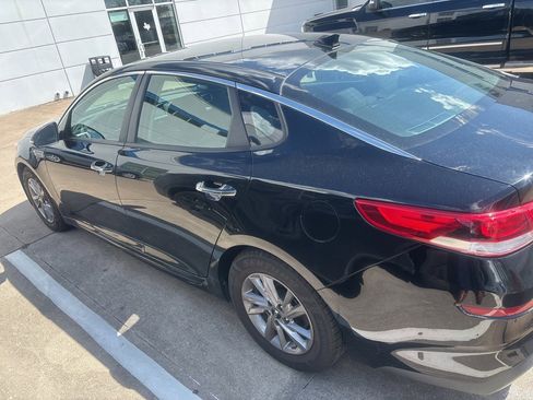 Used 2020 Kia Optima LX image 58