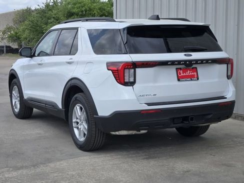New 2026 Ford Explorer Active RWD image 6