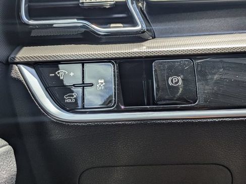 Used 2025 Kia Sportage SX FWD image 25