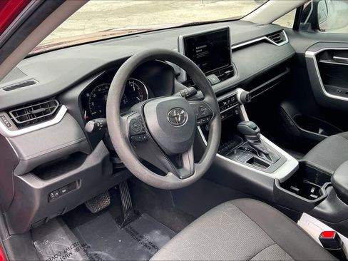 Used 2023 Toyota RAV4 XLE image 17