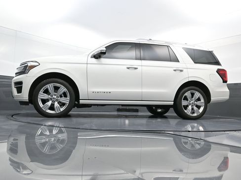 Used 2023 Ford Expedition Platinum image 25