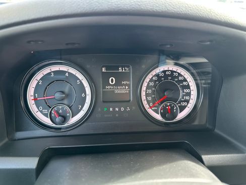 Used 2021 RAM 1500 Classic SLT image 17