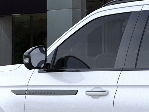 New 2026 Lincoln Navigator Reserve w/ Jet Appearance Package AWD/4WD image 20