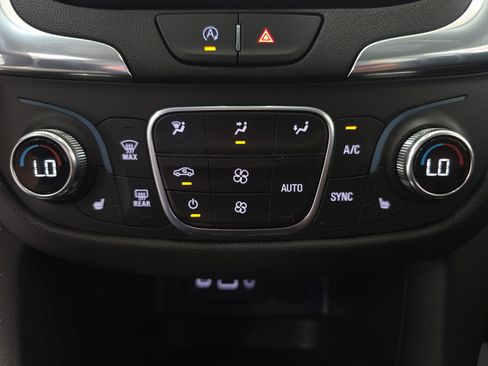 Used 2024 Chevrolet Equinox LT w/ LPO, Floor Liner Package FWD image 20