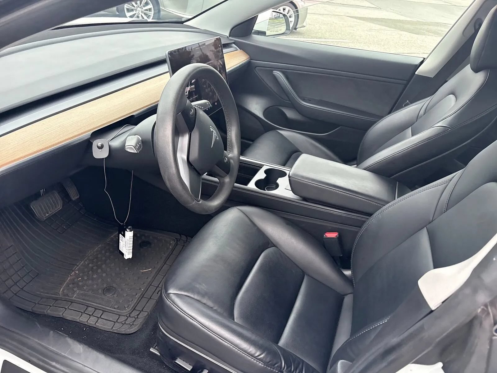 Used 2021 Tesla Model 3 Standard Range Plus RWD image 4