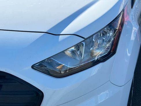 Used 2022 Ford Transit Connect XLT image 11