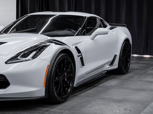 Used 2018 Chevrolet Corvette Grand Sport image 7